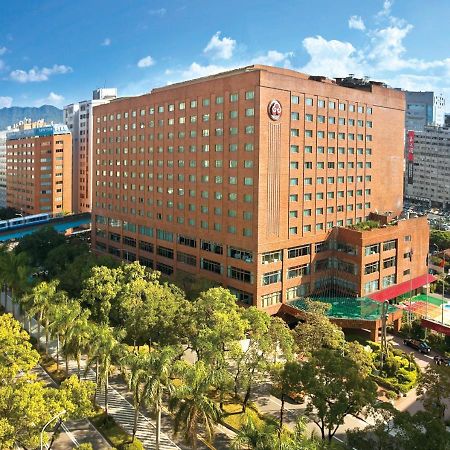 The Howard Plaza Hotel Tajpej Kültér fotó The campus of National Yang-ming University