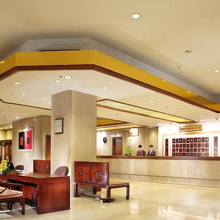 The Howard Plaza Hotel Tajpej Kültér fotó Lobby