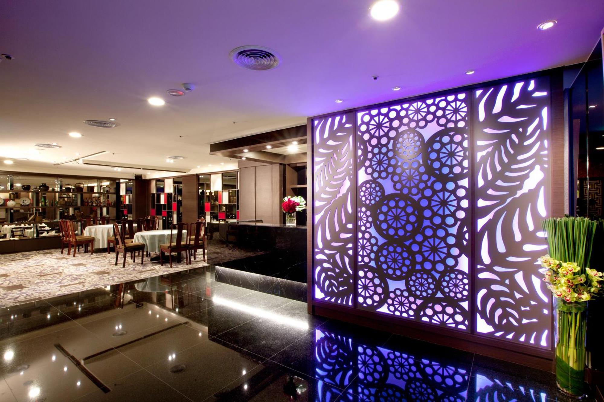The Howard Plaza Hotel Tajpej Kültér fotó The lobby of the hotel